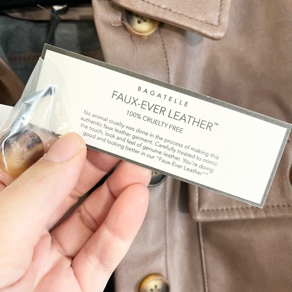 BAGATELLE Collection Women's Brown Faux-Ever Leather Cropped Jacket Large NWT - Picture 10 of 10